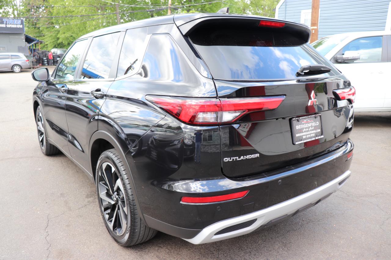 Mitsubishi Outlander SE FWD 2024