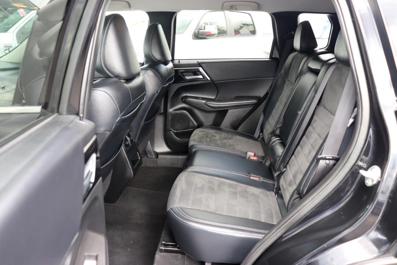 Mitsubishi Outlander SE FWD 2024