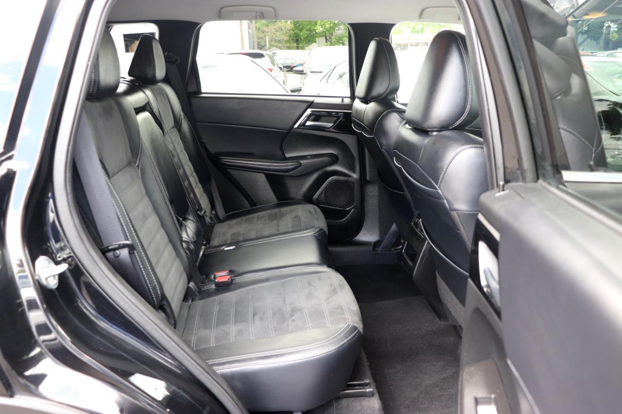 Mitsubishi Outlander SE FWD 2024