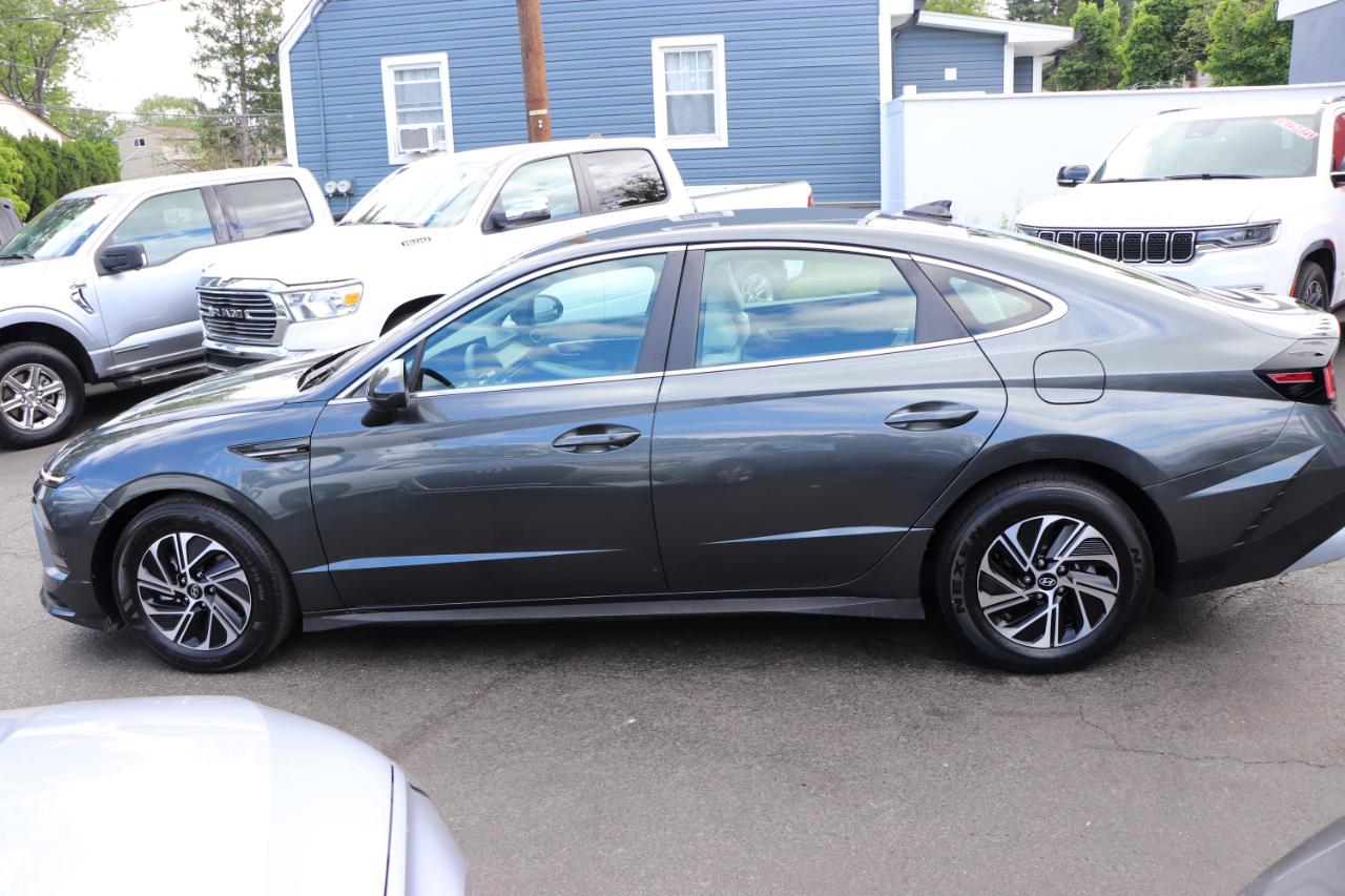 Hyundai Sonata Hybrid Blue FWD 2026