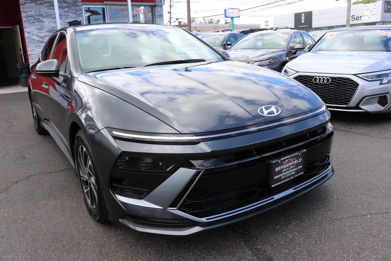 Hyundai Sonata Hybrid Blue FWD 2026