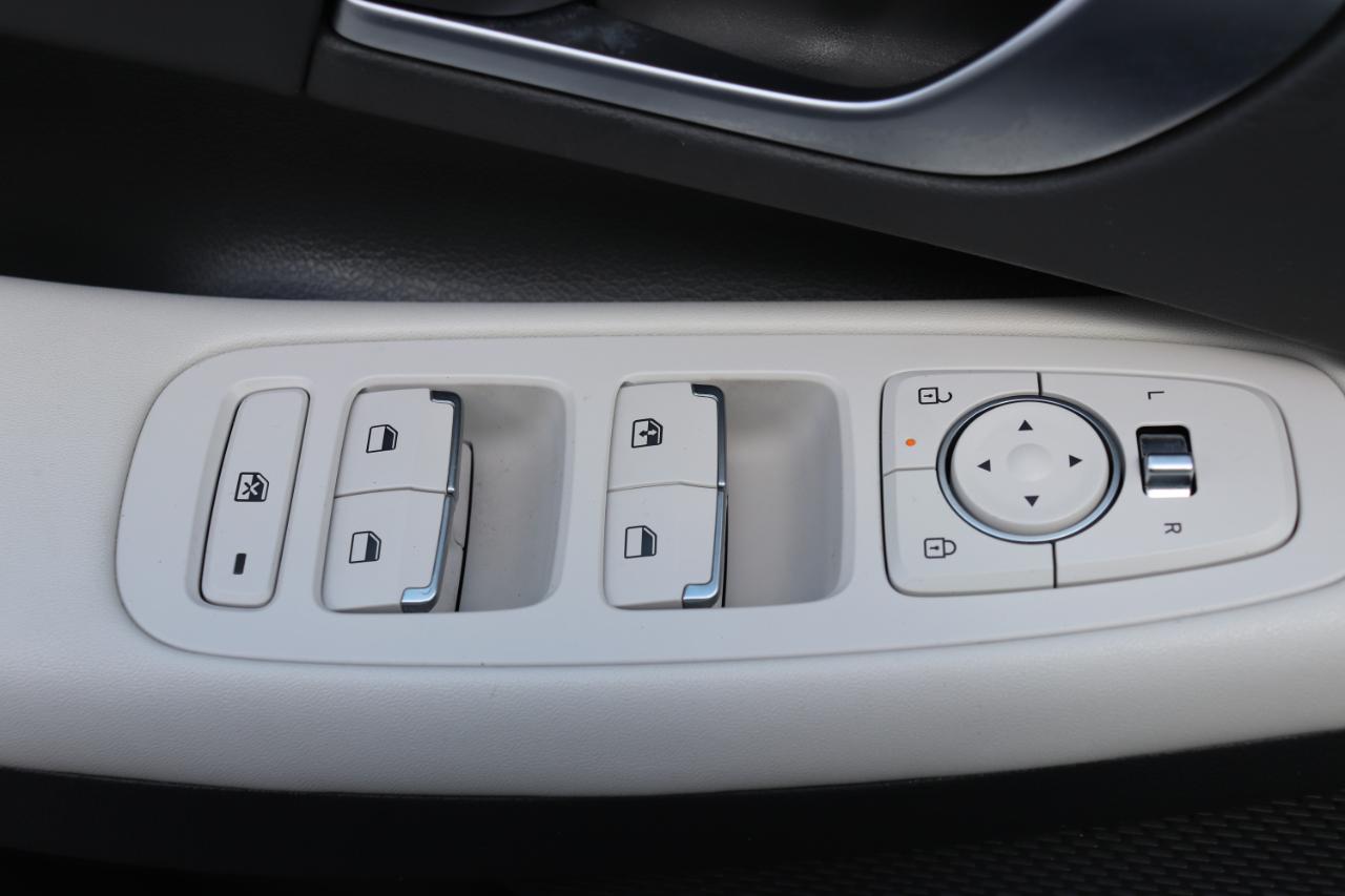 Hyundai Sonata Hybrid Blue FWD 2026