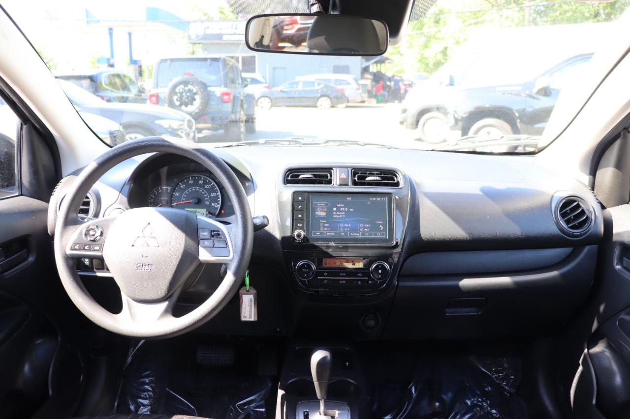 Mitsubishi Mirage ES CVT 2024