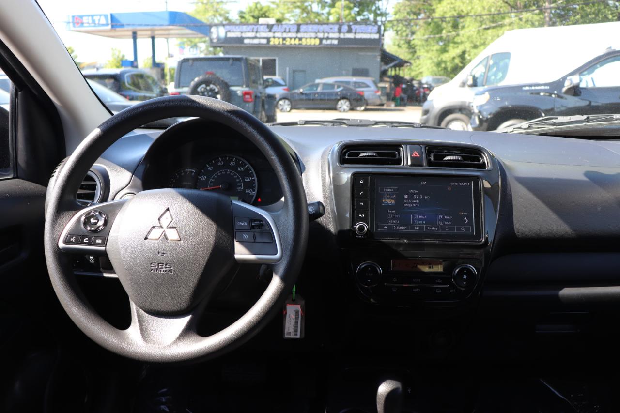 Mitsubishi Mirage ES CVT 2024