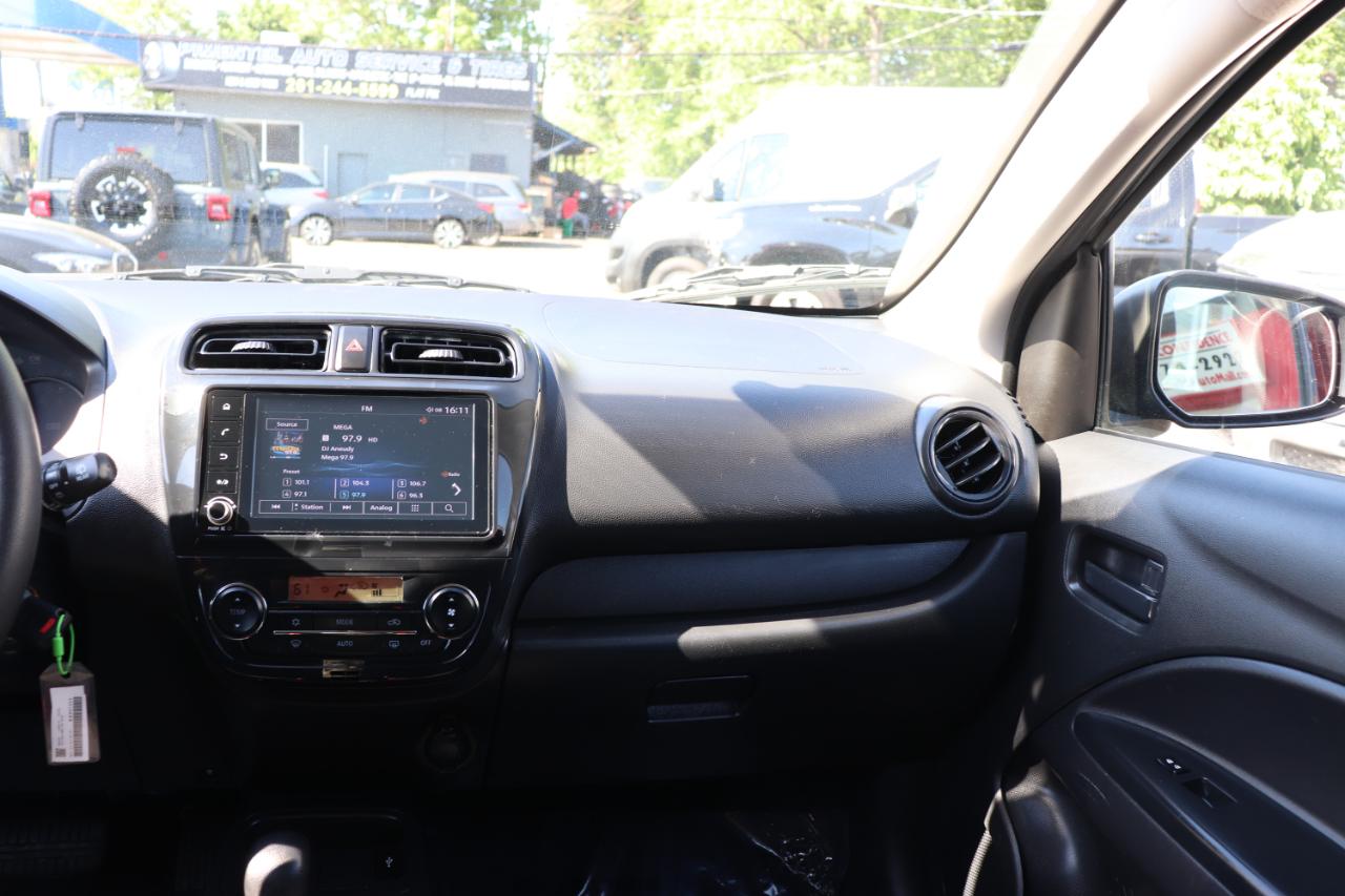 Mitsubishi Mirage ES CVT 2024