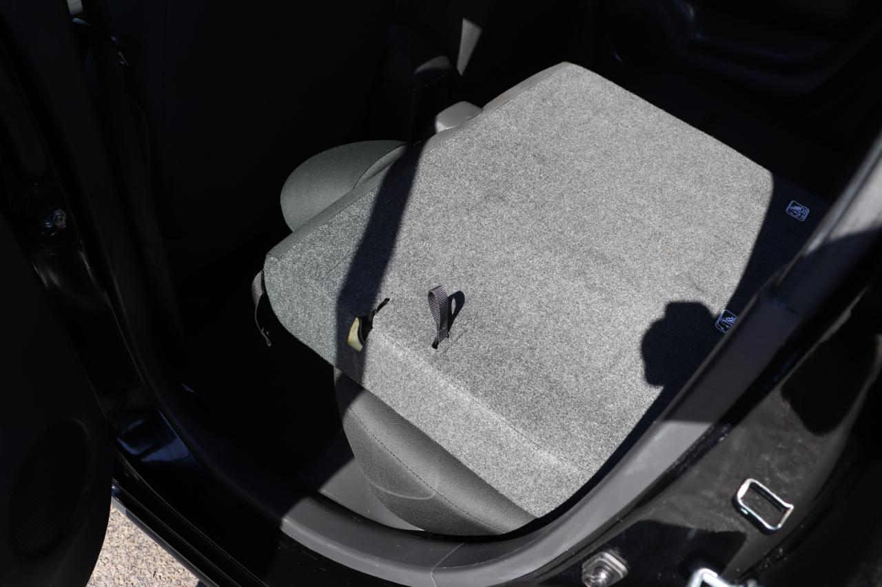 Mitsubishi Mirage ES CVT 2024