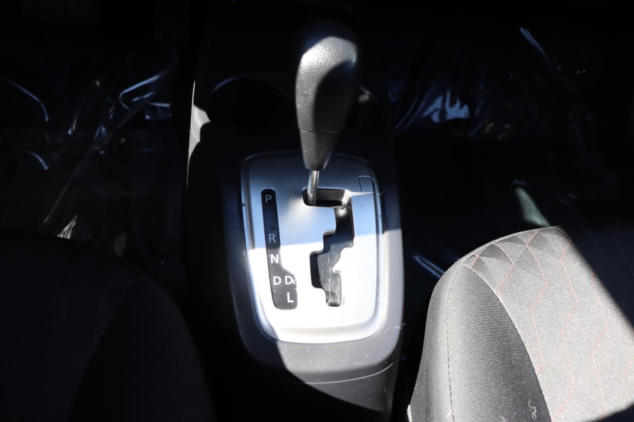 Mitsubishi Mirage ES CVT 2024