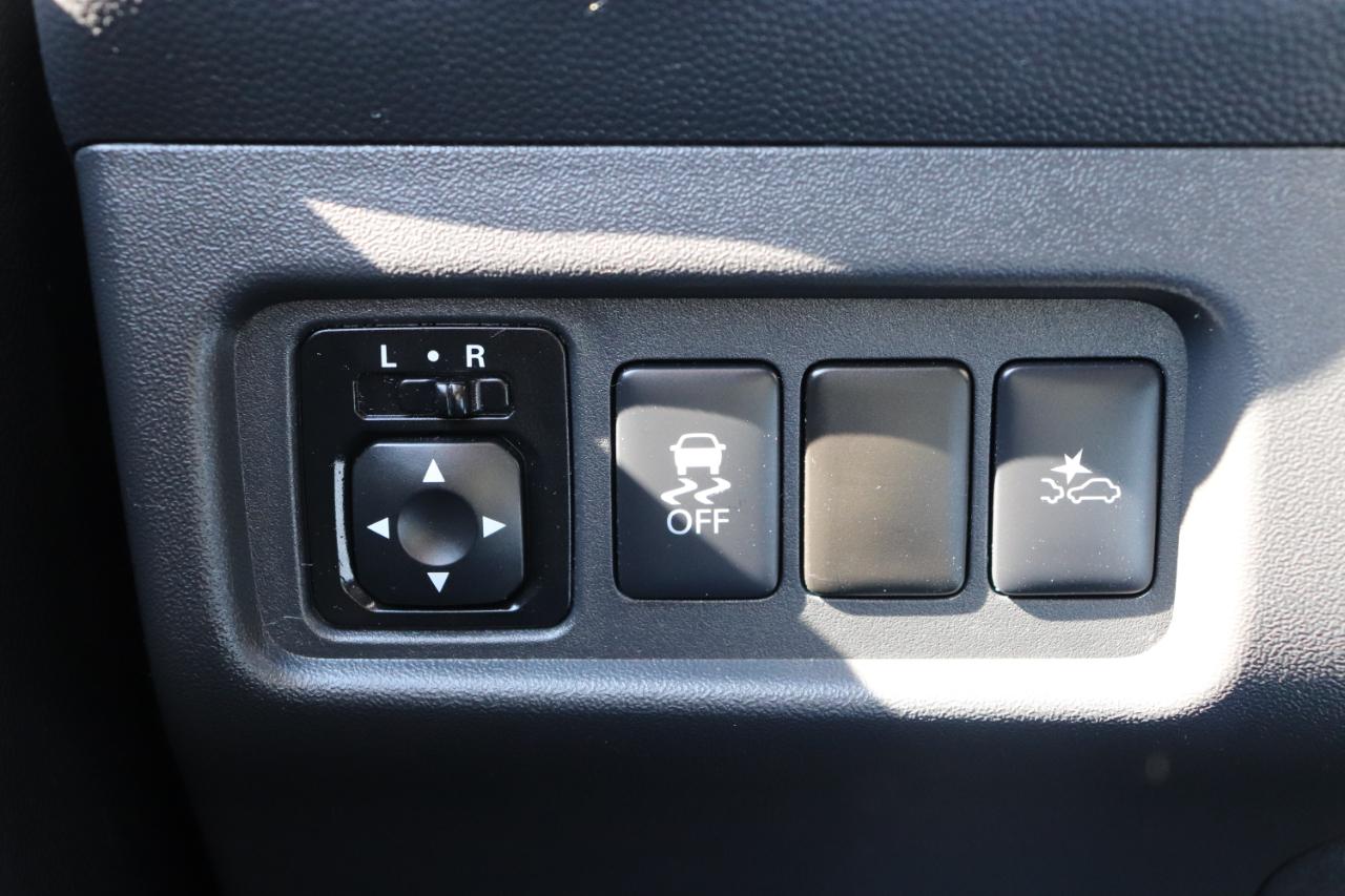 Mitsubishi Mirage ES CVT 2024