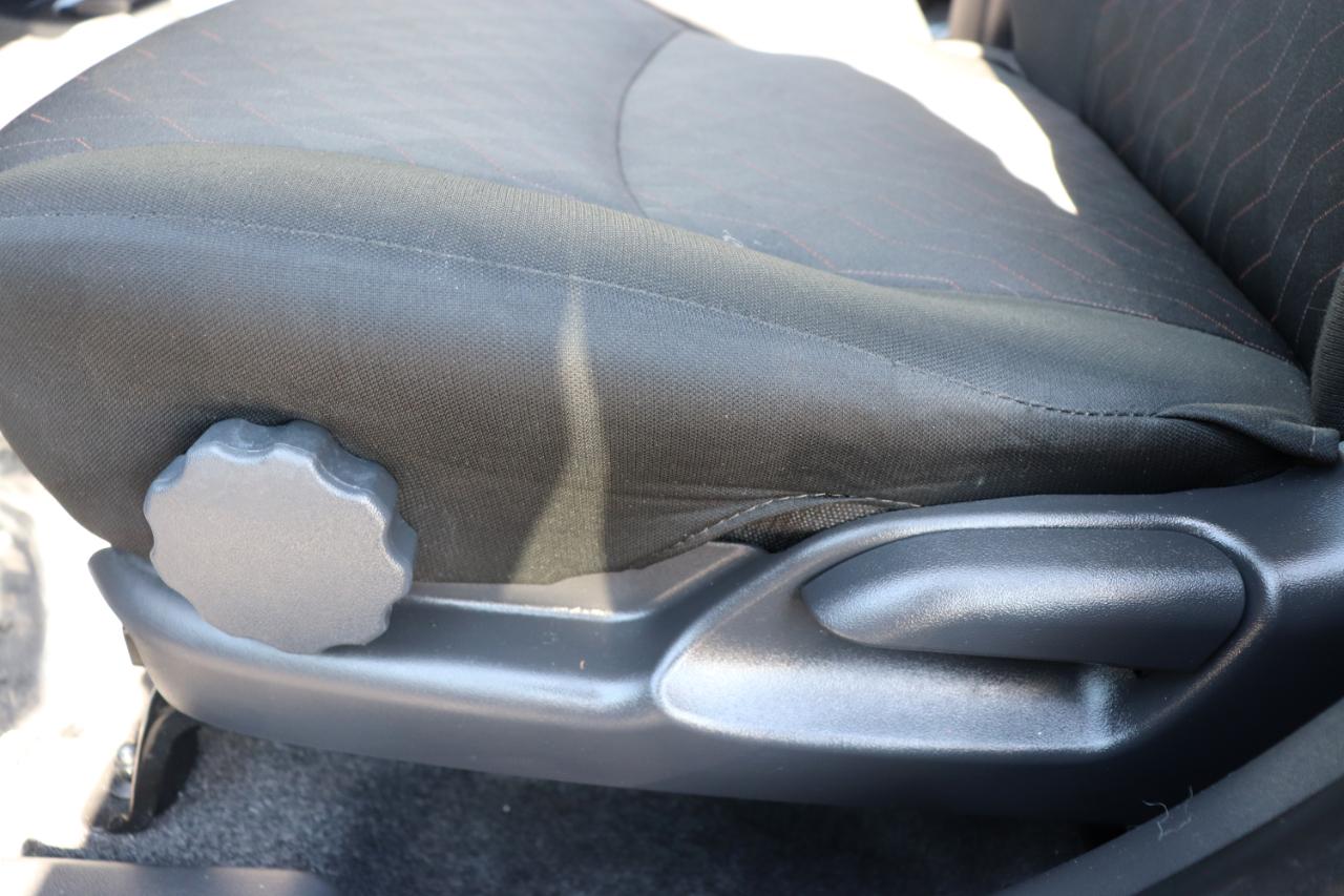 Mitsubishi Mirage ES CVT 2024