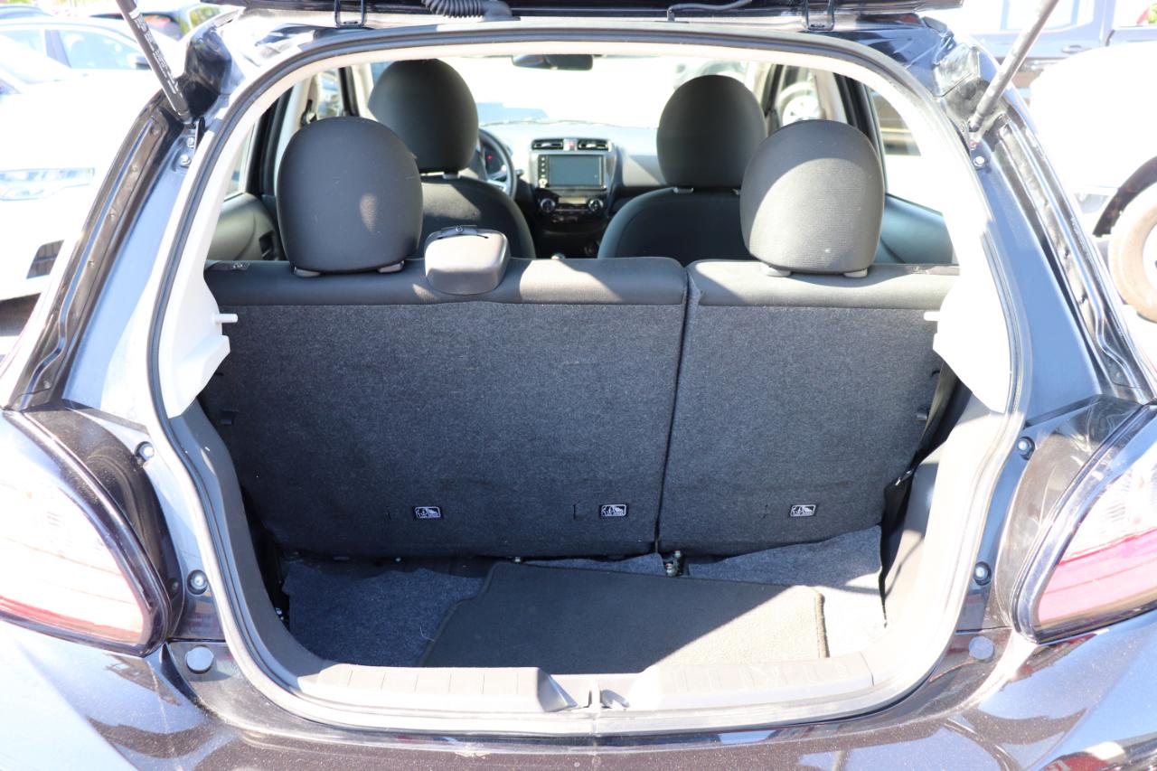 Mitsubishi Mirage ES CVT 2024
