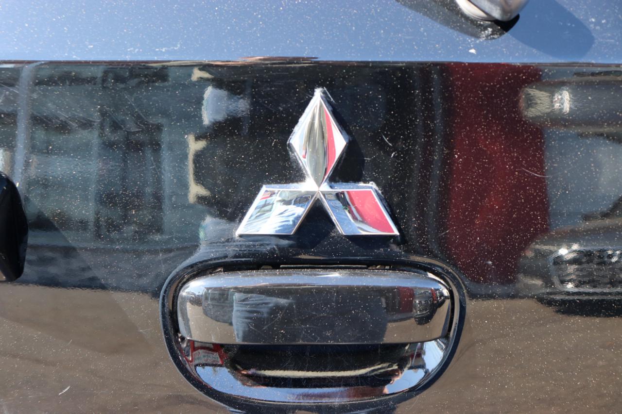 Mitsubishi Mirage ES CVT 2024
