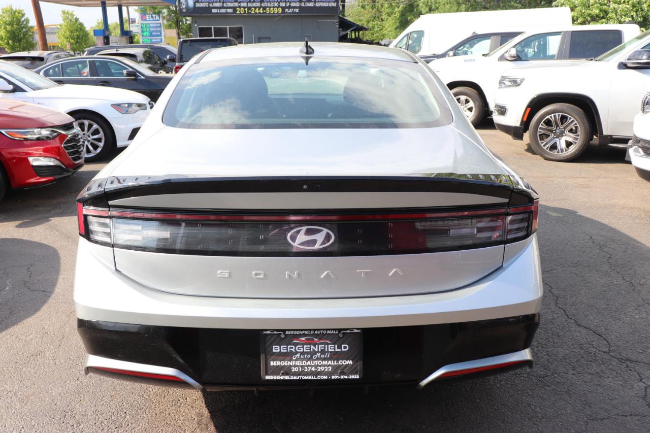 Hyundai Sonata SEL FWD 2025
