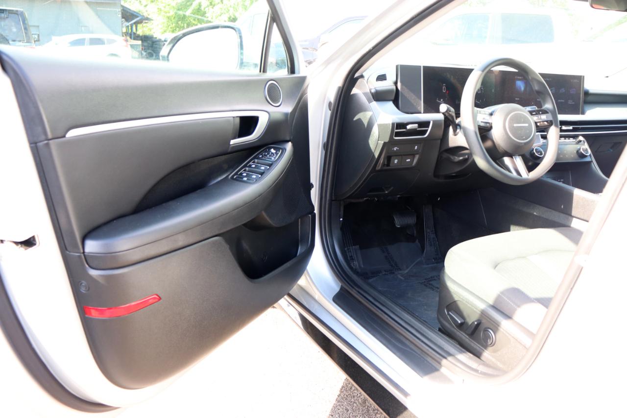 Hyundai Sonata SEL FWD 2025