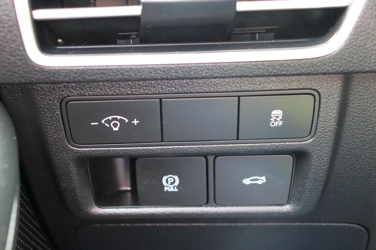 Hyundai Sonata SEL FWD 2025