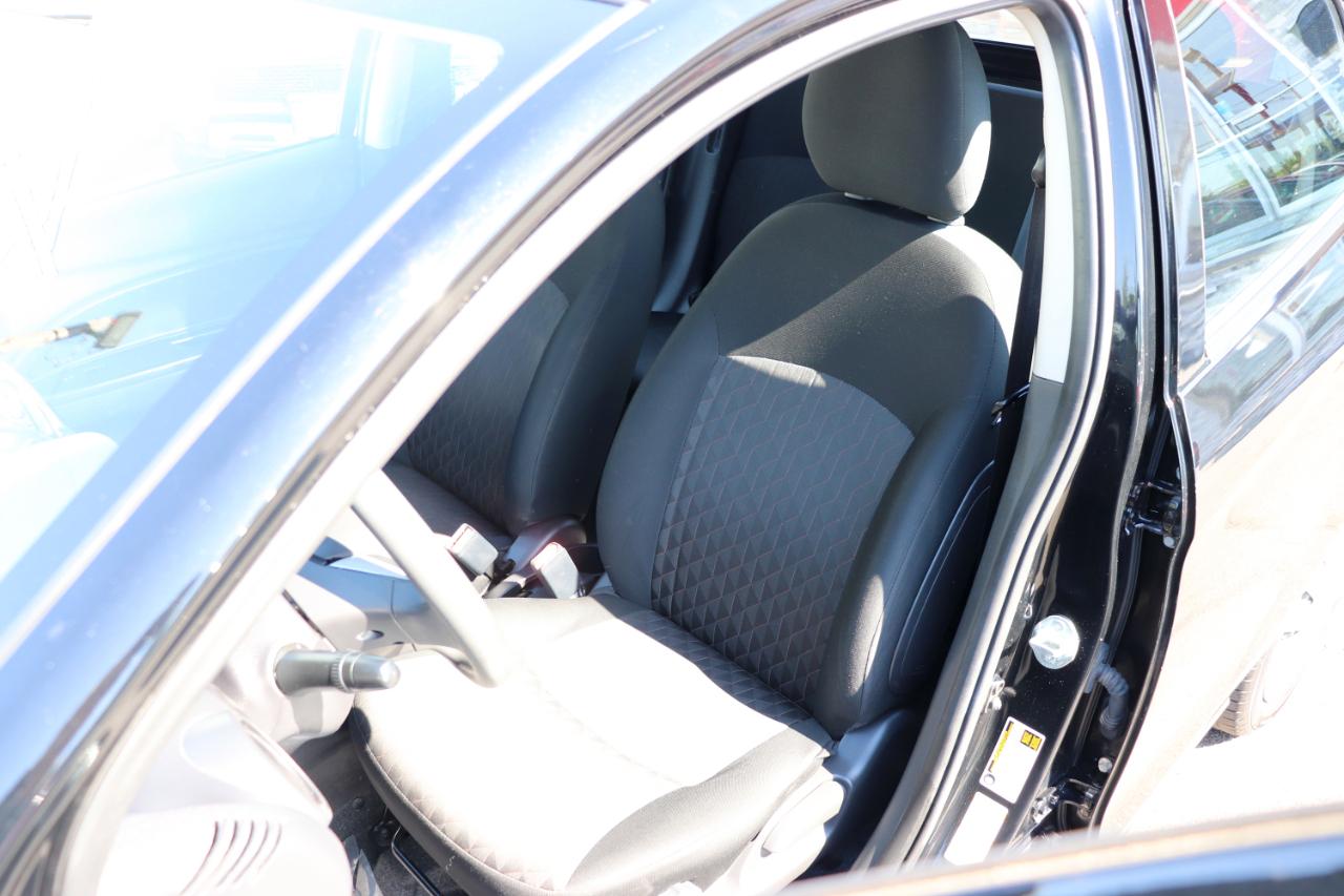 Mitsubishi Mirage ES CVT 2024
