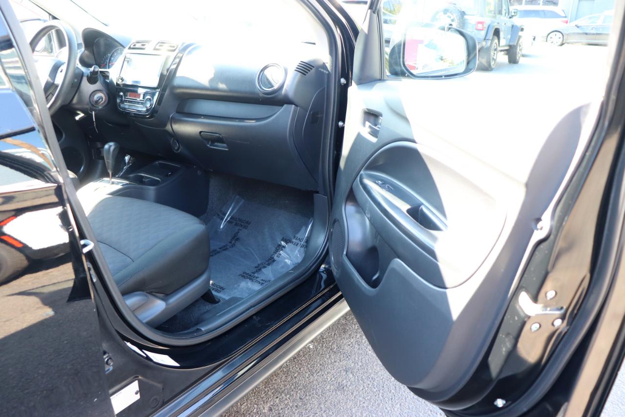 Mitsubishi Mirage ES CVT 2024