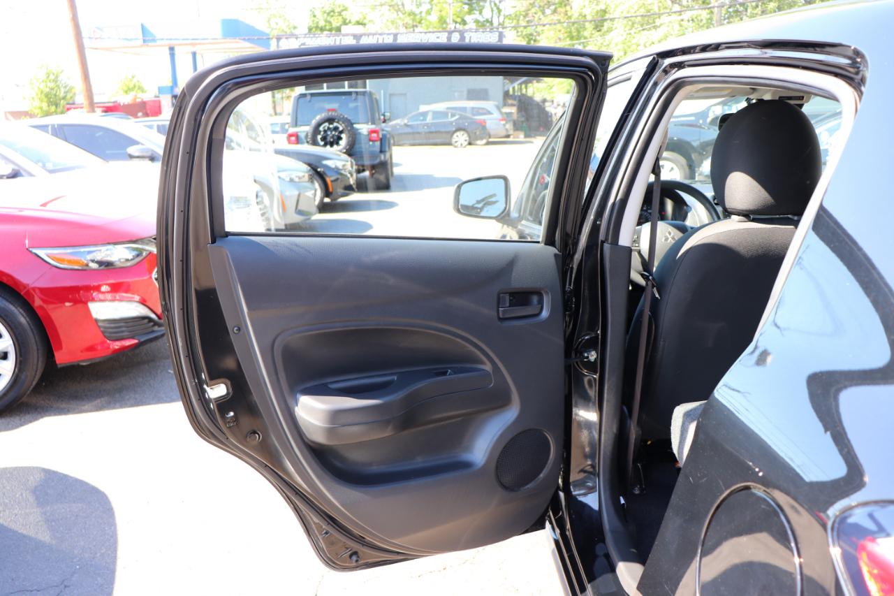 Mitsubishi Mirage ES CVT 2024