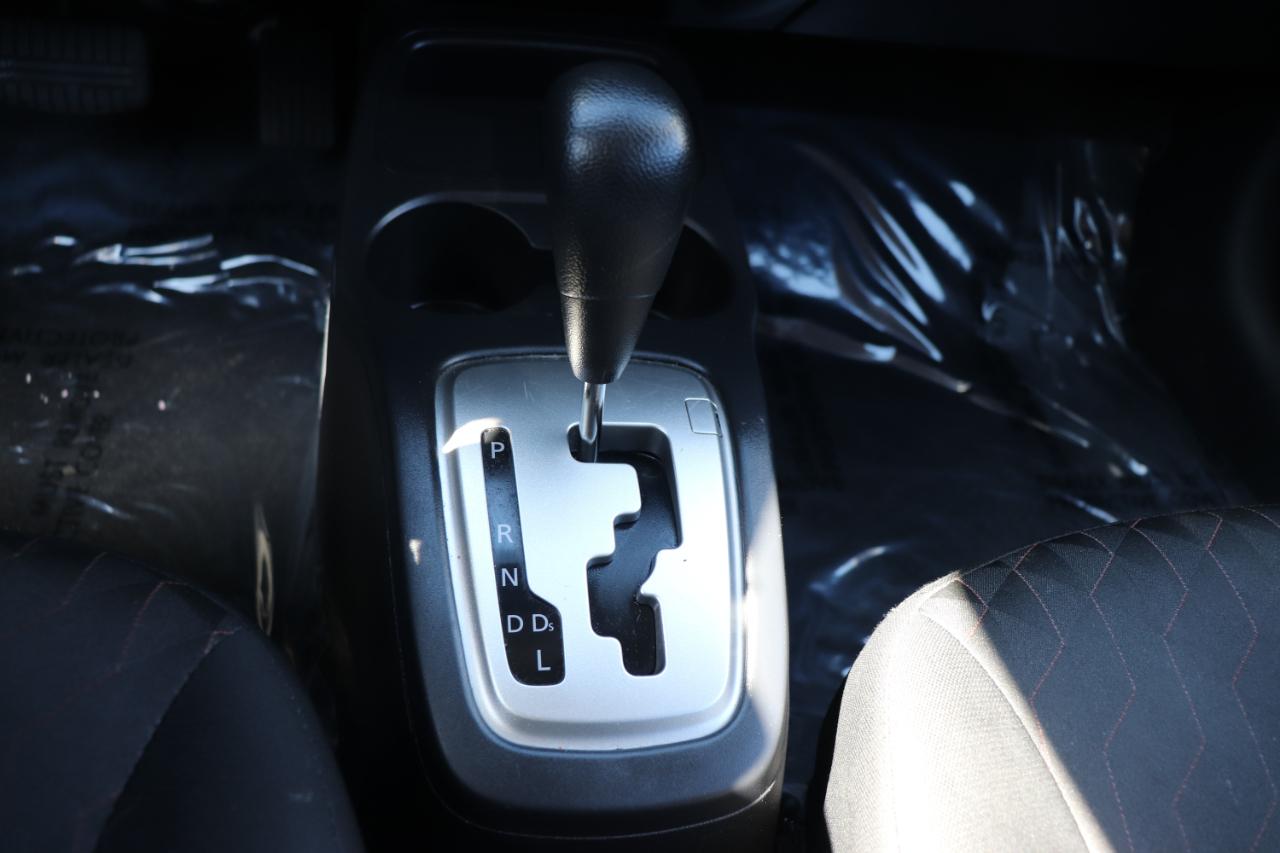Mitsubishi Mirage ES CVT 2024