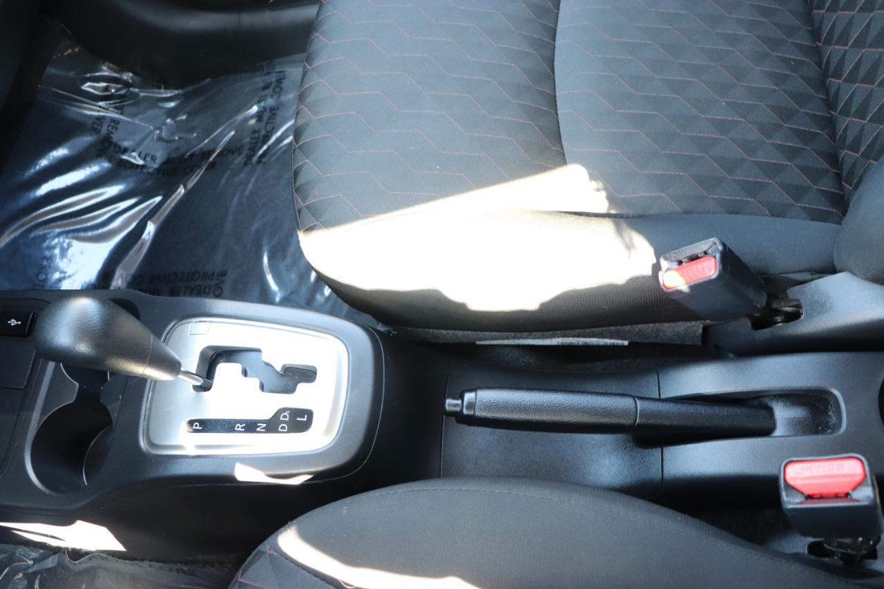 Mitsubishi Mirage ES CVT 2024