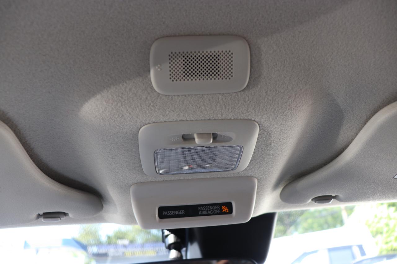 Mitsubishi Mirage ES CVT 2024