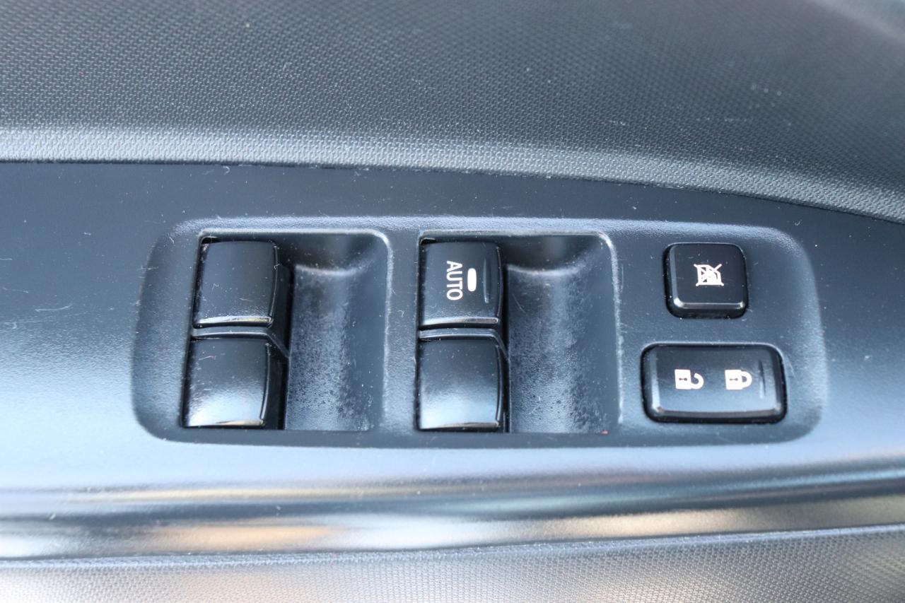 Mitsubishi Mirage ES CVT 2024