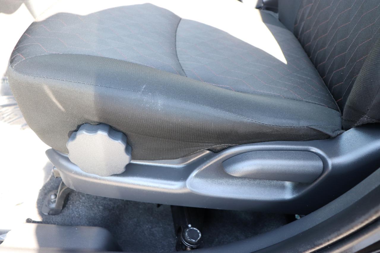 Mitsubishi Mirage ES CVT 2024
