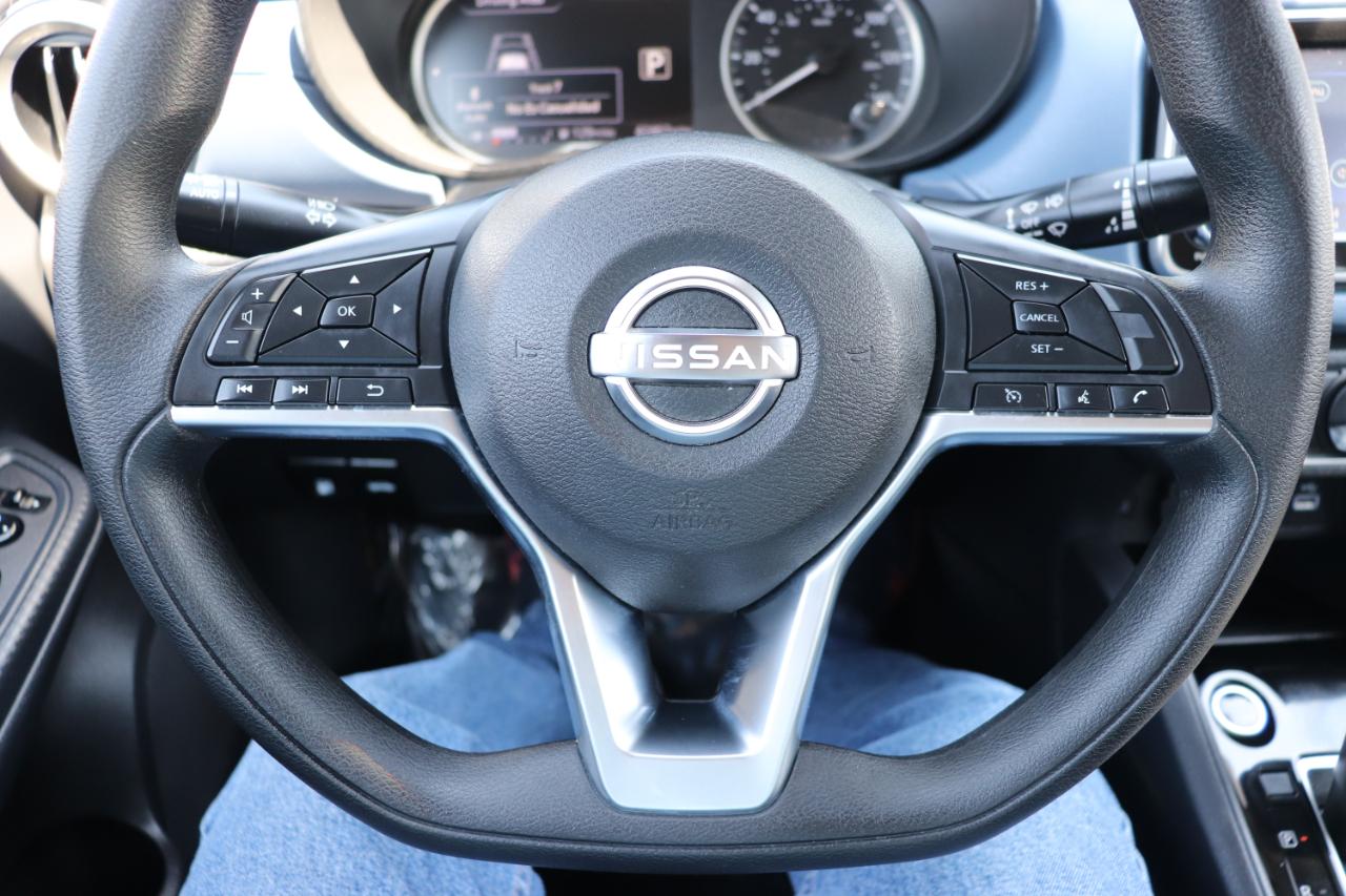 Nissan Versa SV CVT 2024