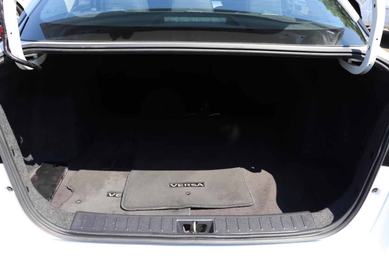 Nissan Versa SV CVT 2024