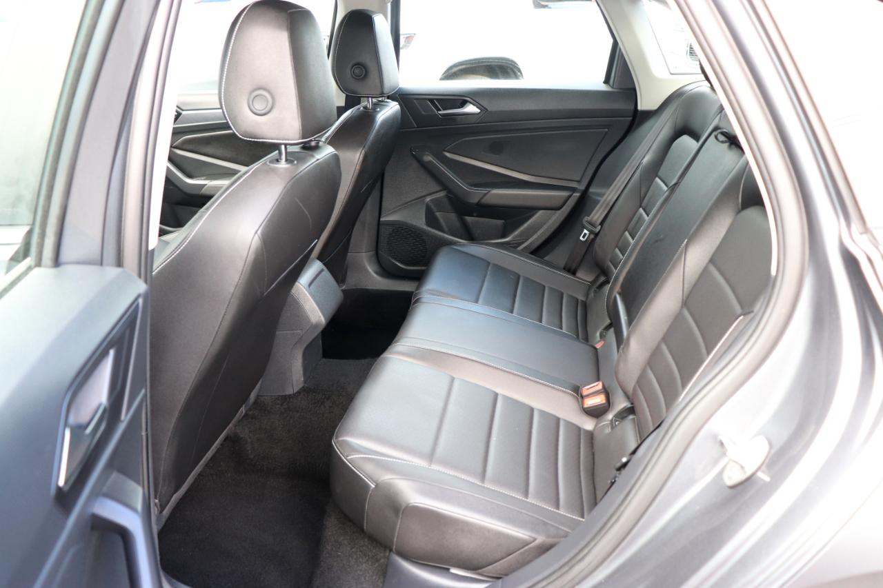 Volkswagen Jetta SE Auto 2024