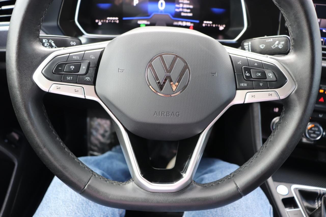 Volkswagen Jetta SE Auto 2024