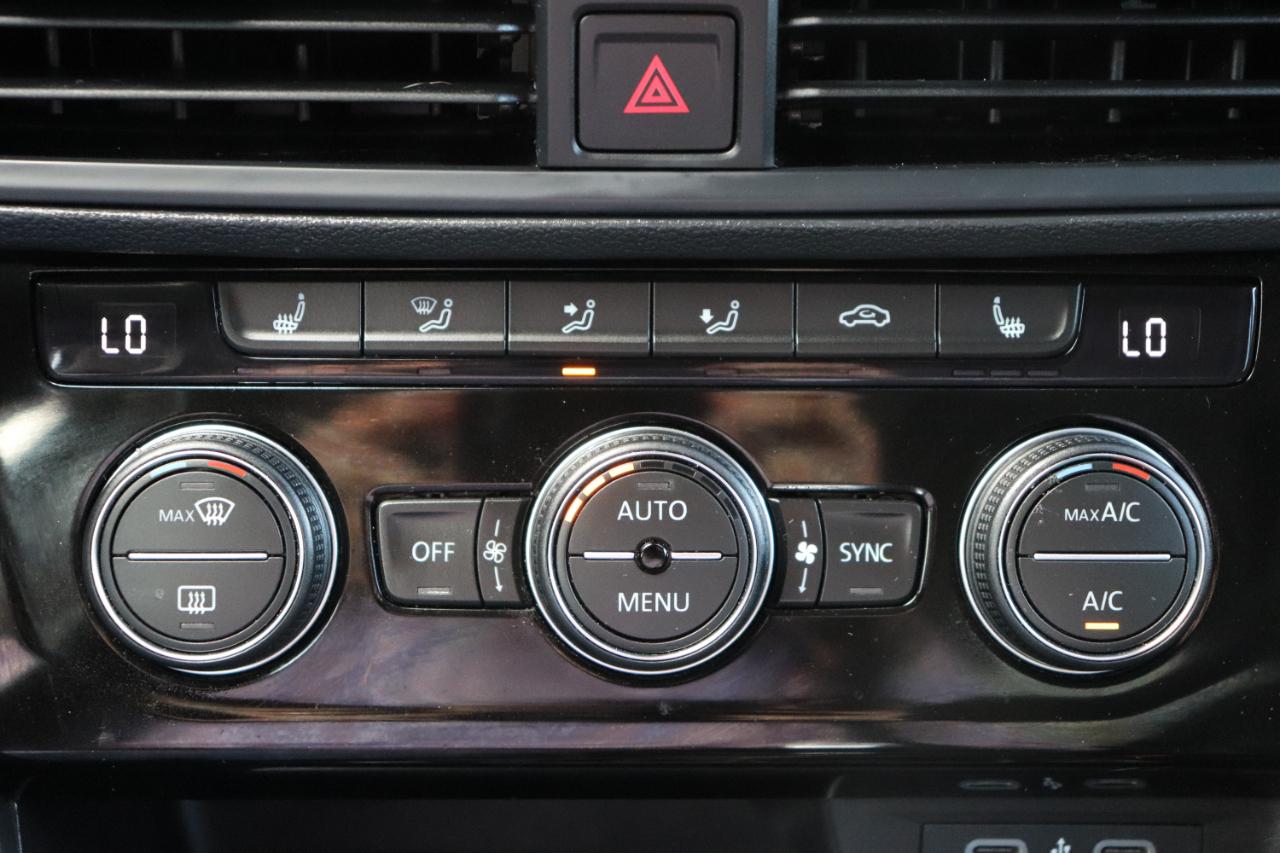 Volkswagen Jetta SE Auto 2024