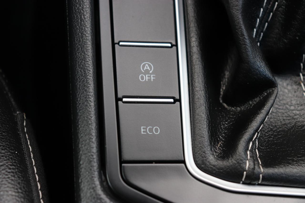Volkswagen Jetta SE Auto 2024