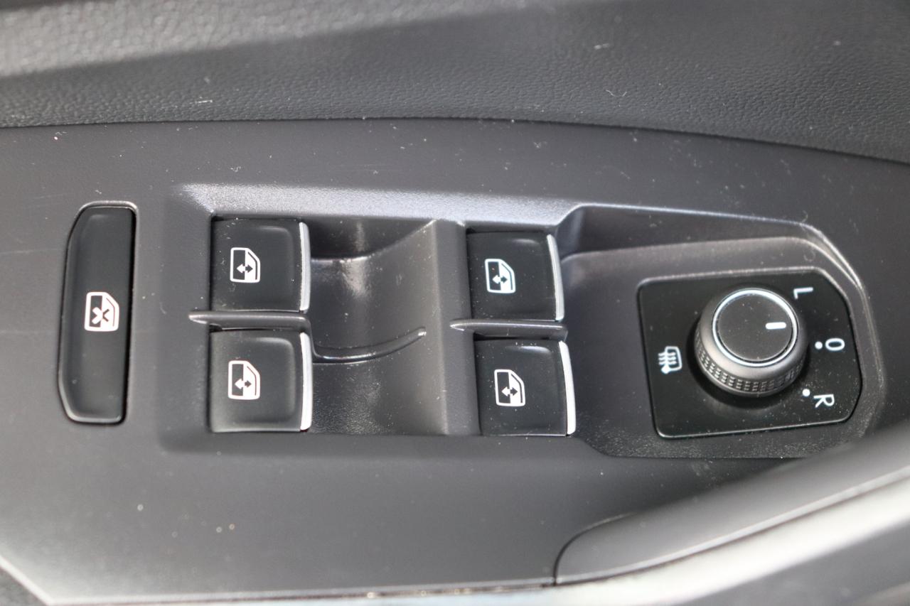 Volkswagen Jetta SE Auto 2024