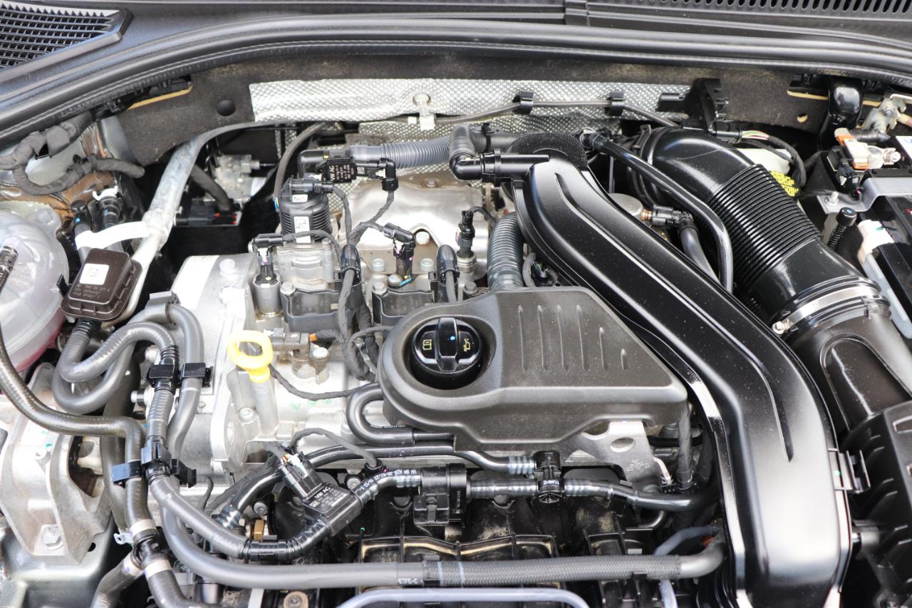 Volkswagen Jetta SE Auto 2024