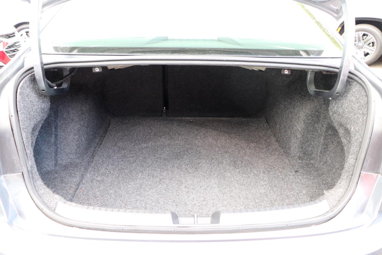 Volkswagen Jetta SE Auto 2024