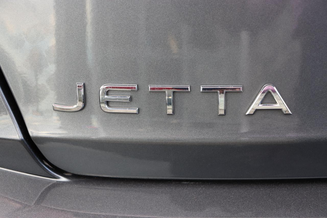 Volkswagen Jetta SE Auto 2024