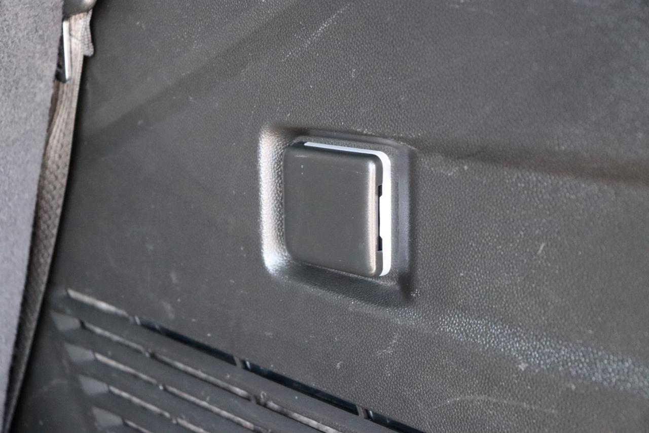 Chevrolet Tahoe 4WD 4dr LT 2025