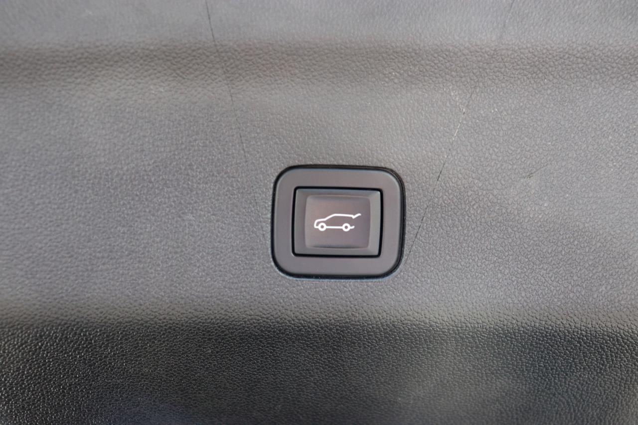 Chevrolet Tahoe 4WD 4dr LT 2025