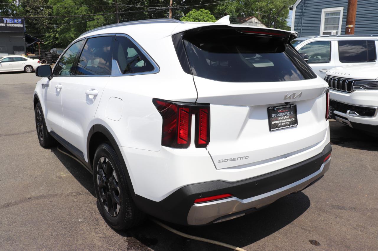 Kia Sorento S FWD 2024