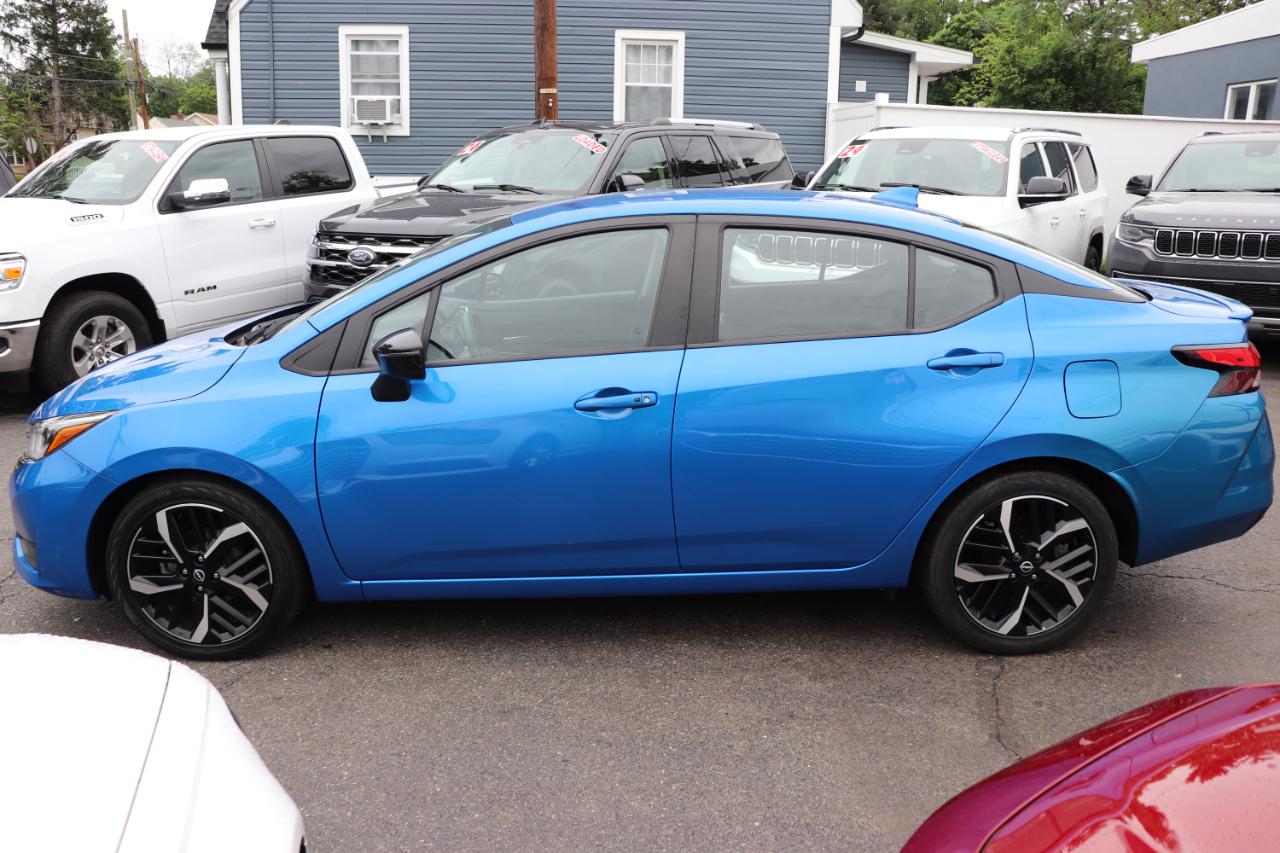 Nissan Versa SR CVT 2024