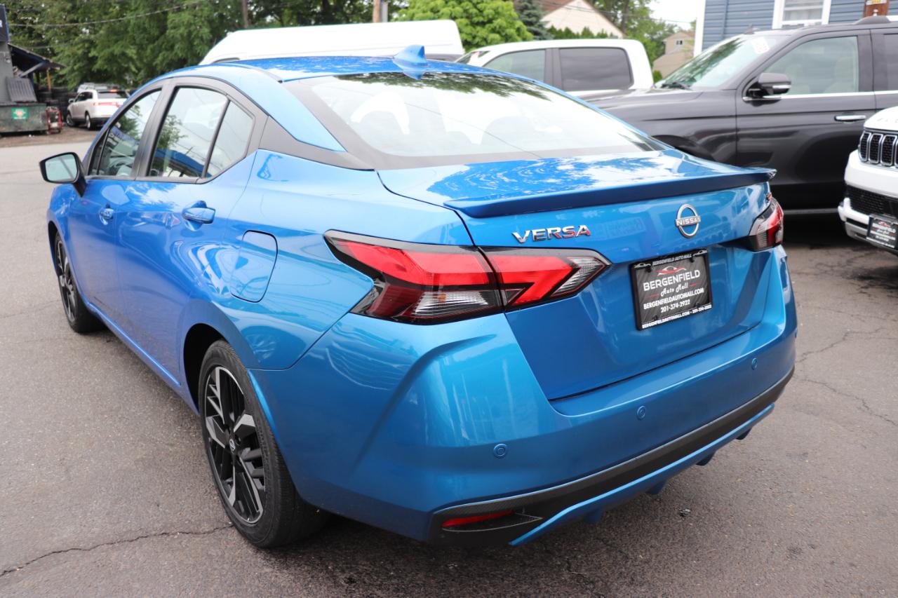 Nissan Versa SR CVT 2024