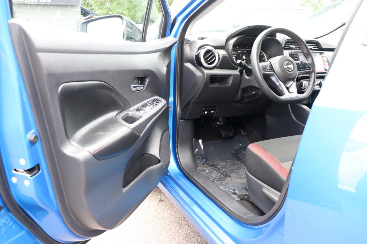 Nissan Versa SR CVT 2024