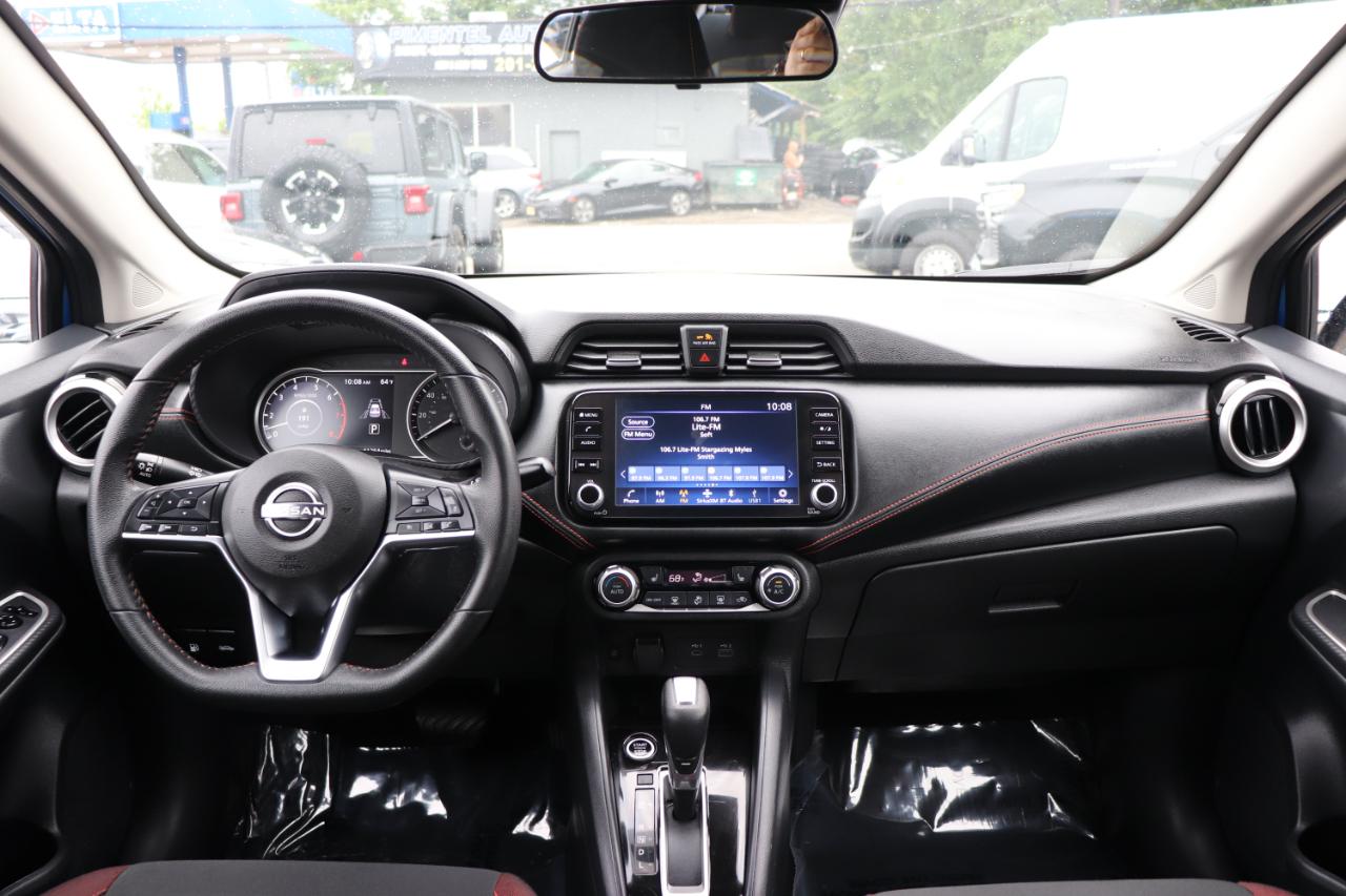 Nissan Versa SR CVT 2024