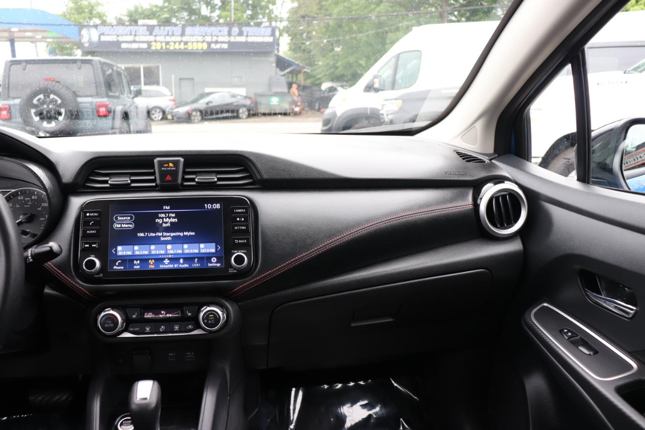 Nissan Versa SR CVT 2024