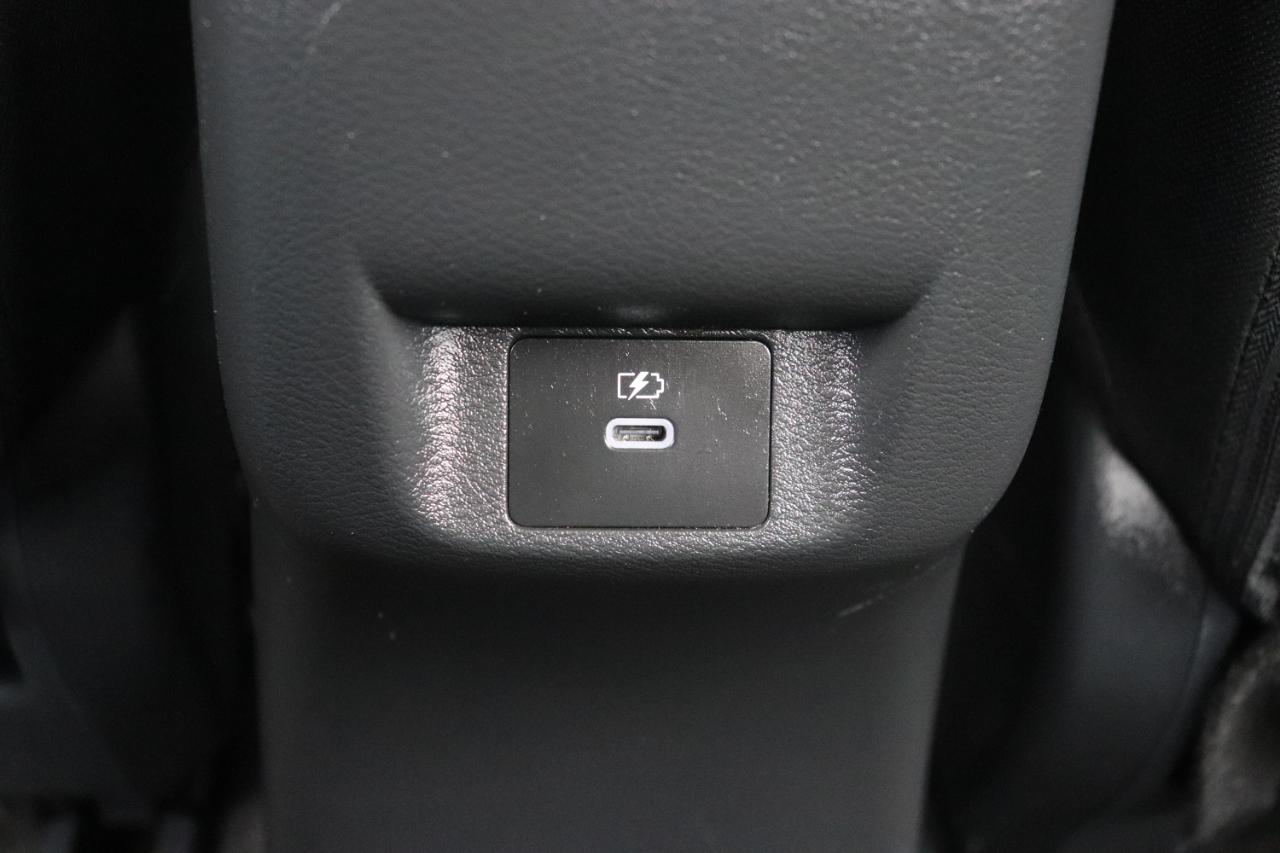 Nissan Versa SR CVT 2024
