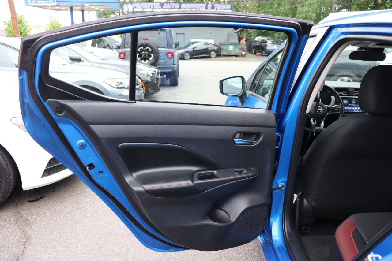 Nissan Versa SR CVT 2024