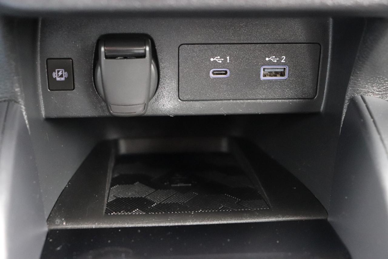 Nissan Versa SR CVT 2024
