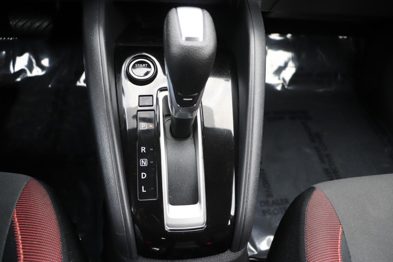 Nissan Versa SR CVT 2024