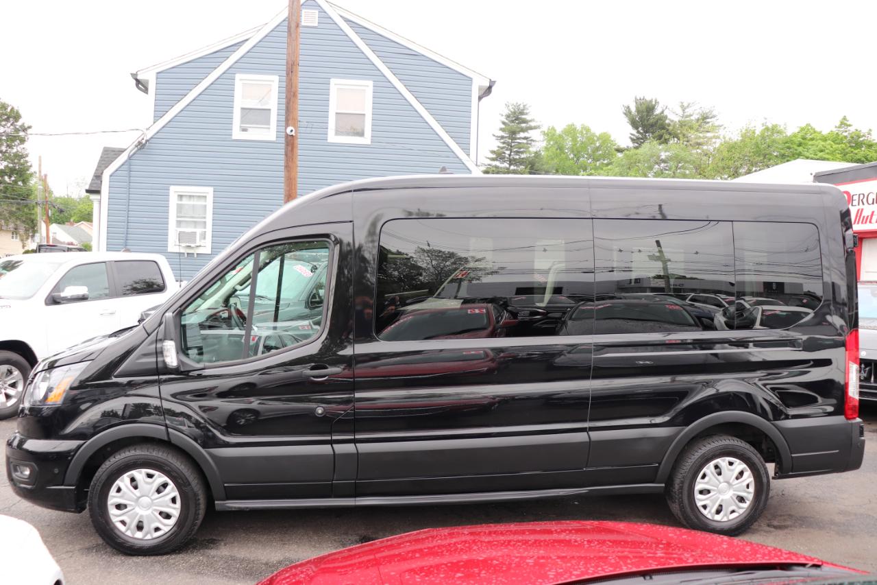 Ford Transit Passenger Wagon T-350 148" Med Roof XLT RWD 2025