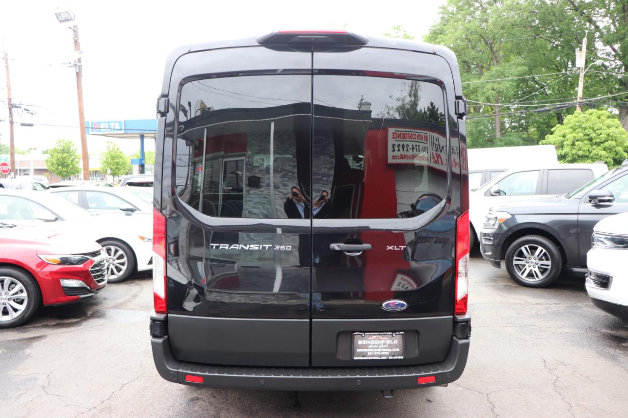 Ford Transit Passenger Wagon T-350 148" Med Roof XLT RWD 2025